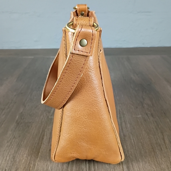 Portland Leather Triangle Bag in Shortbread - Picture 5 of 12